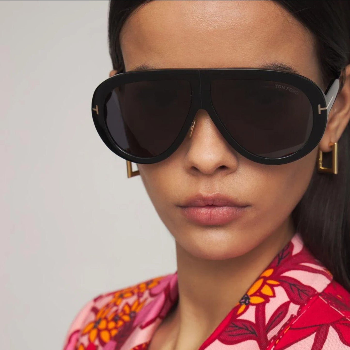 ChicOval Shades